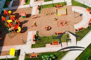 детская площадка многоквартирного дома